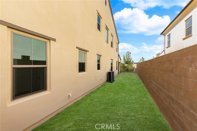 Building Photo - 57 Longchamp