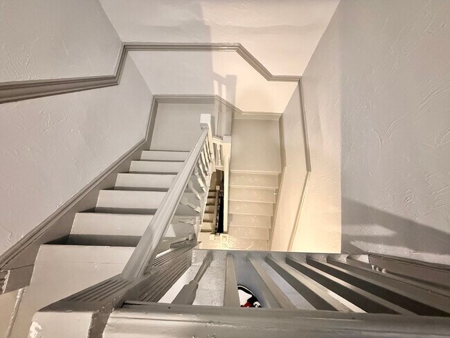 Building Photo - 68 Johnston Rd