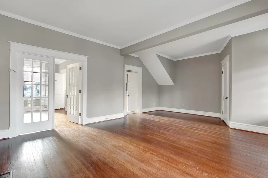 Building Photo - 804 Oak Hill Ave