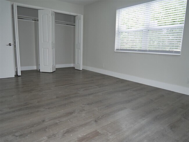 Building Photo - 7347 NW 75th St