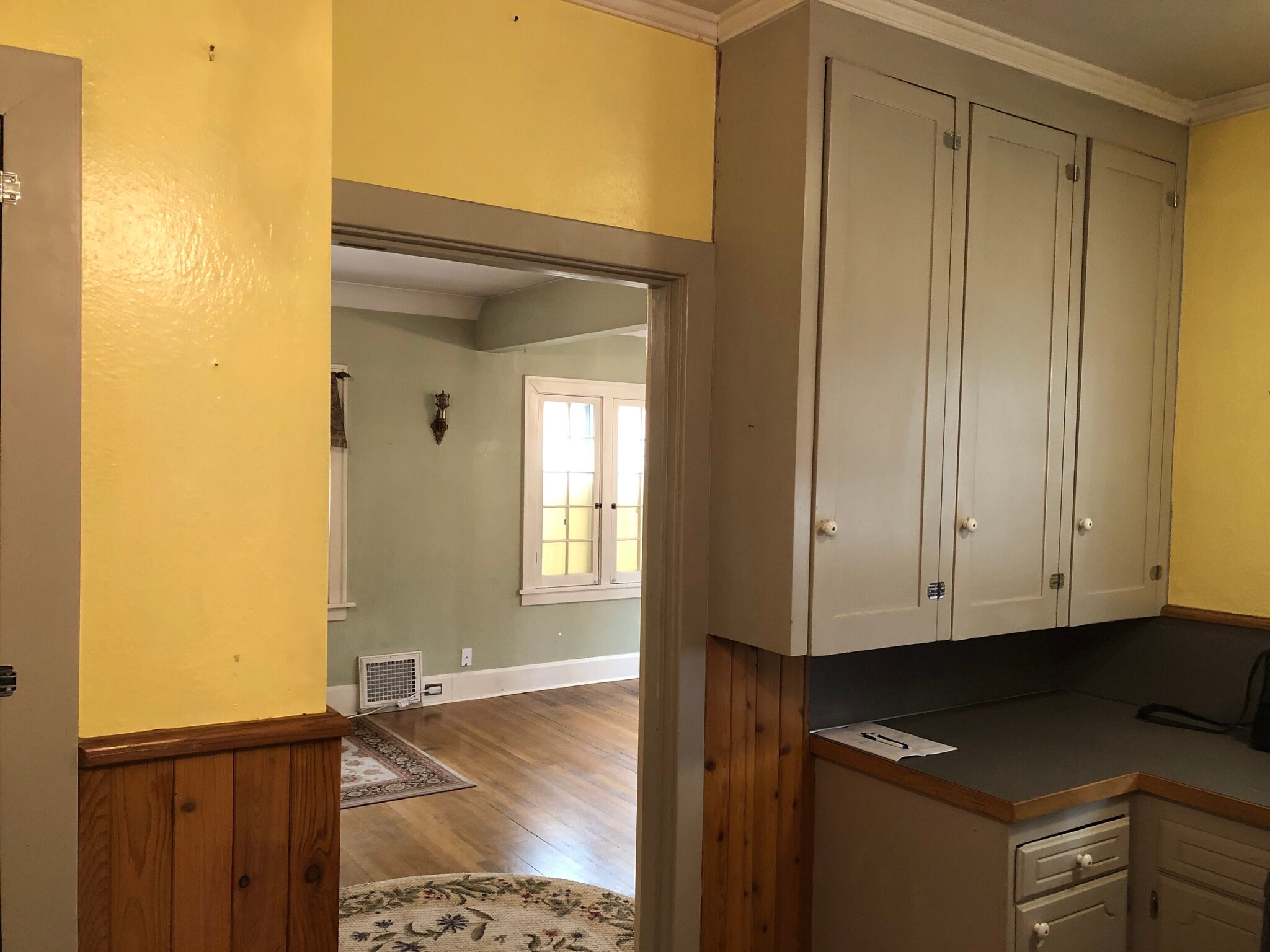 Building Photo - 207 S 16th Ave