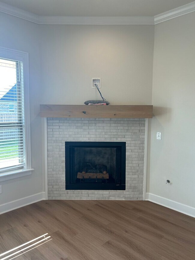 Building Photo - Beautiful Modern Home in Pea Ridge!