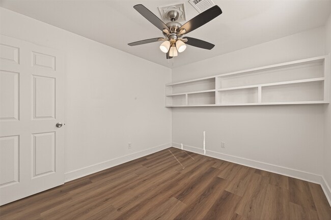 Building Photo - 5503 Jason St