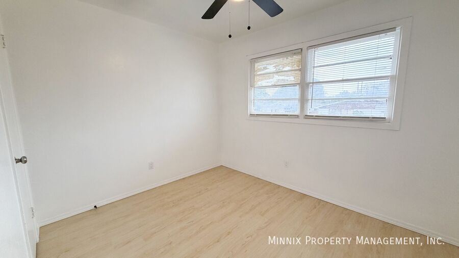 Building Photo - 5005 Avenue W