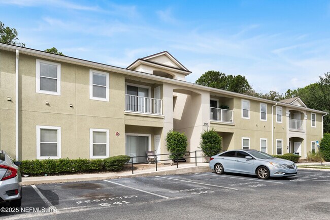 Building Photo - 7920 Merrill Rd