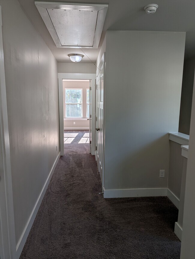 Building Photo - 222 Keaton Ct