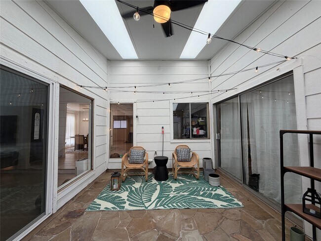 Building Photo - 13914 Swiss Hill Dr