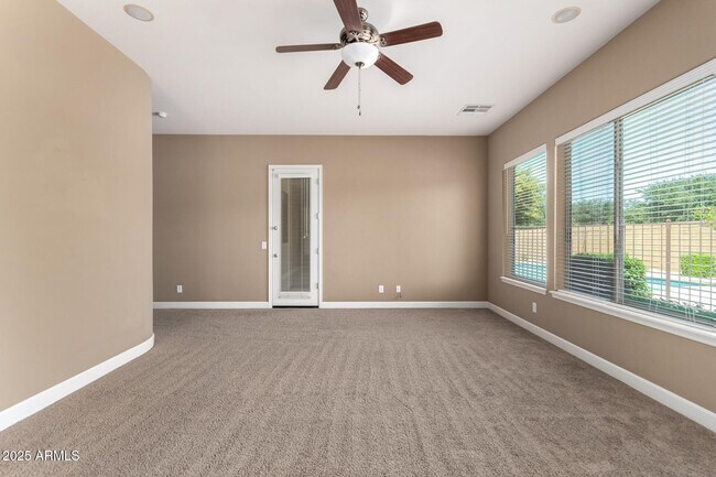 Building Photo - 15812 W Cypress St