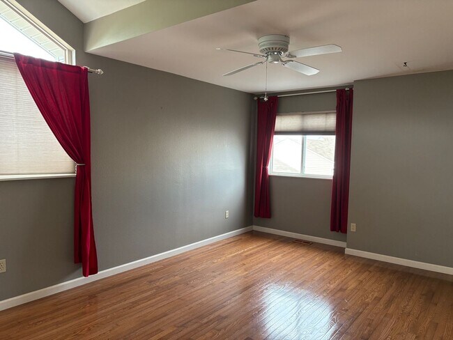 Building Photo - 1716 Highview Cir Ct