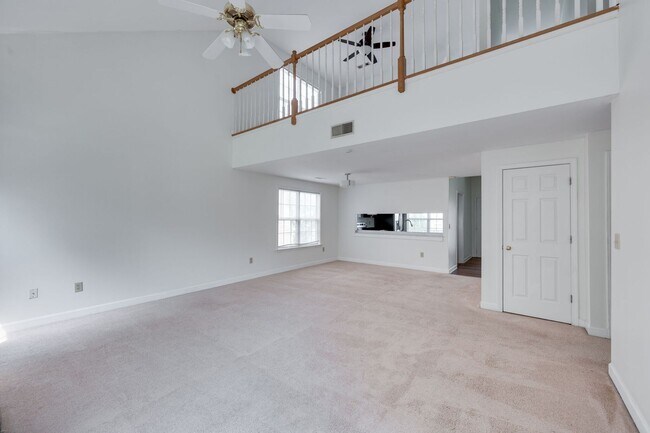 Building Photo - Great 3 bed 2 bath Home in Bellevue!