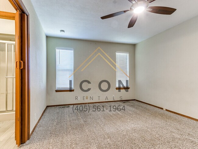 Building Photo - 8804 NW 92nd St