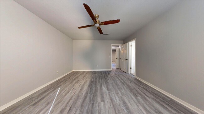 Building Photo - 14715 Woodward Gardens Dr