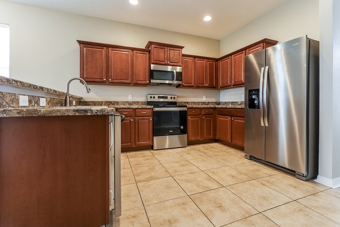 Building Photo - 30664 Satinleaf Run