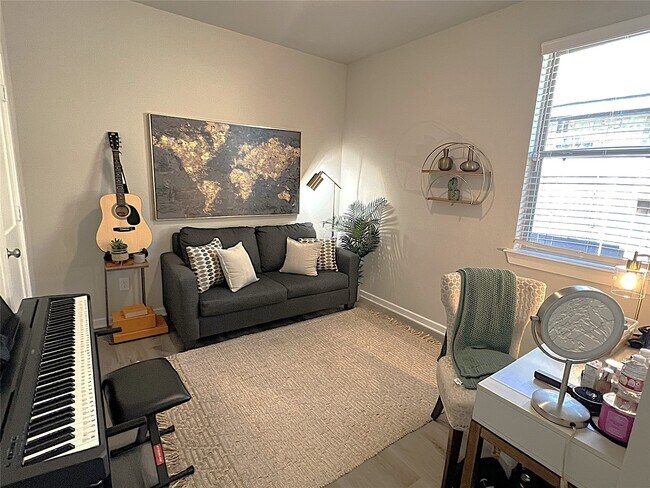 Building Photo - 16303 Tawny Emperor Dr