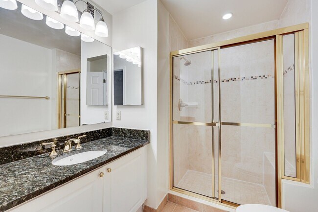 Building Photo - Ideally located near the Metro and Tysons ...