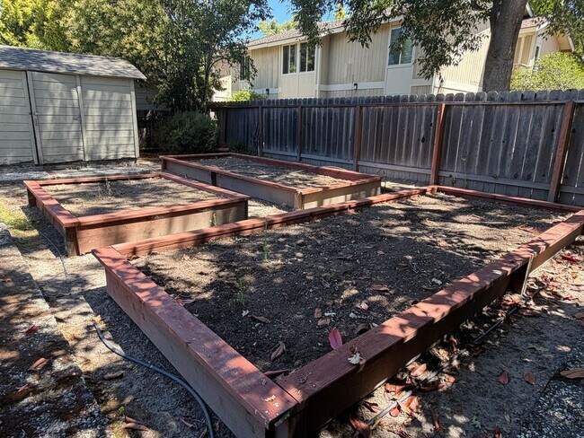 Building Photo - COMING SOON! Charming 2 Bedroom home with sunroom/office & spacious yard