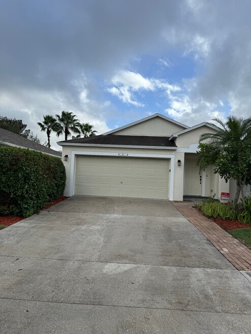 Building Photo - 833 Greenleaf Cir