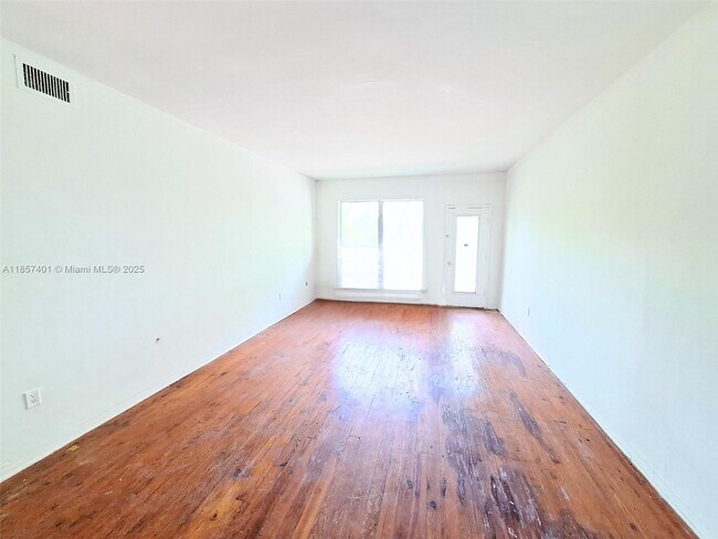 Building Photo - 1770 Meridian Ave