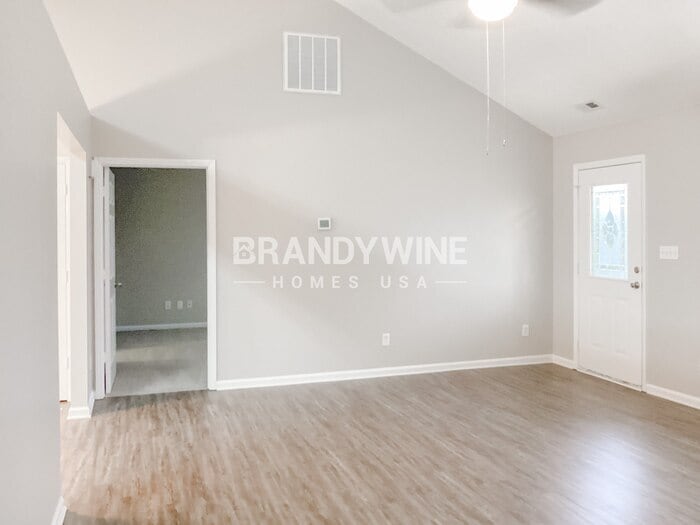 Building Photo - 2218 Pleasant Dale Dr