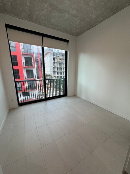 MASTER BEDROOM - 112 NW 31st St