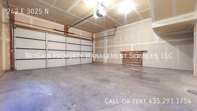 Building Photo - 242 E 3025 N