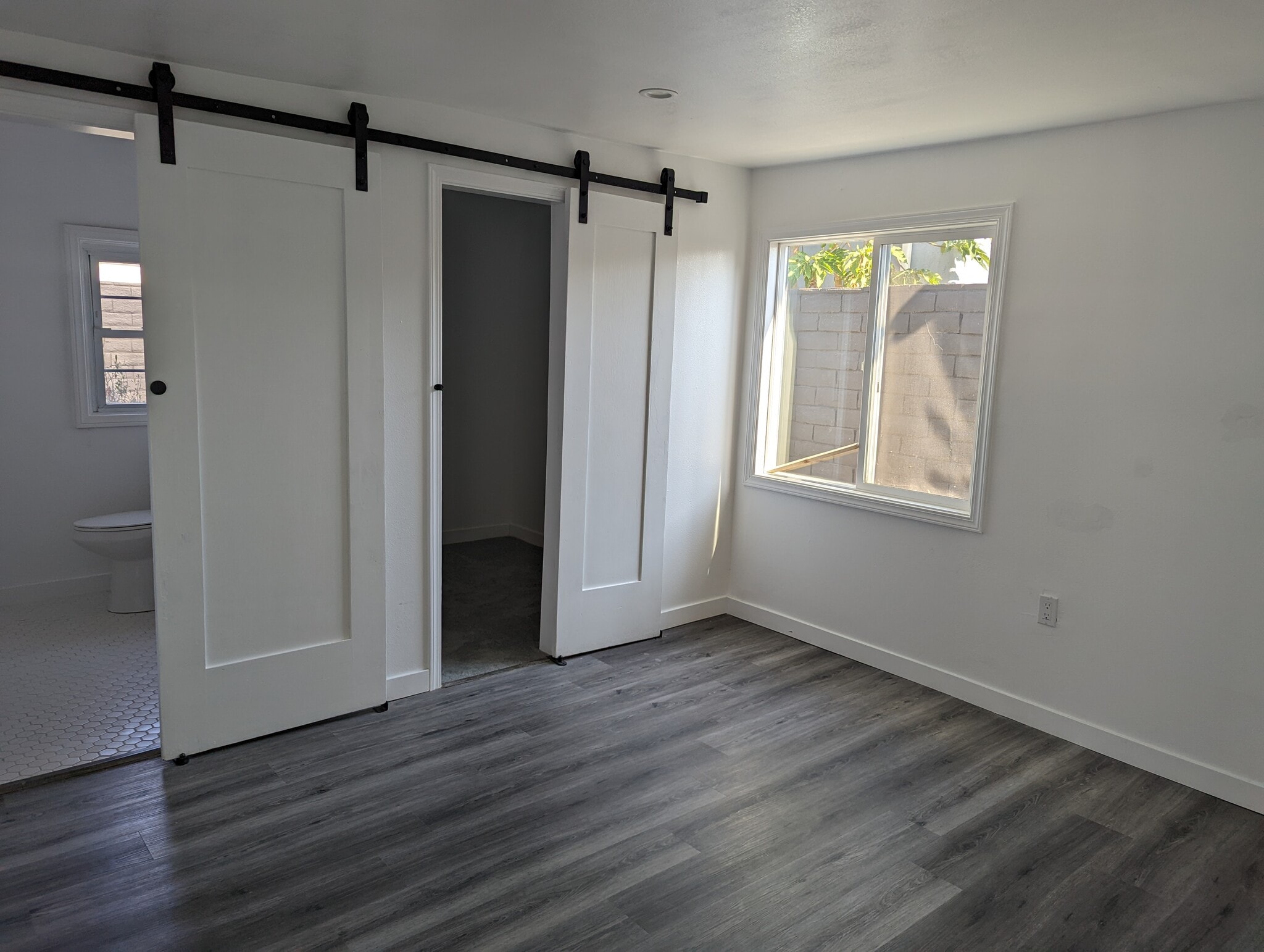 Bedroom entrances to Bath and closet - 2615 Obama Blvd