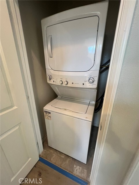 Building Photo - 16001 Chase Rd