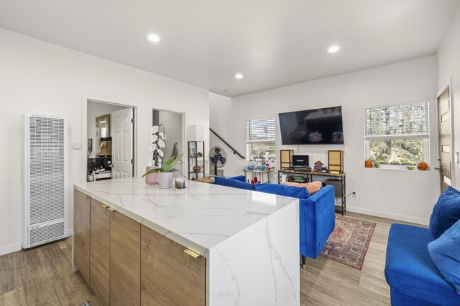 Building Photo - 4951 Baja Ct