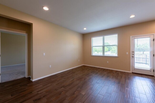 Building Photo - 9505 Alex Ln