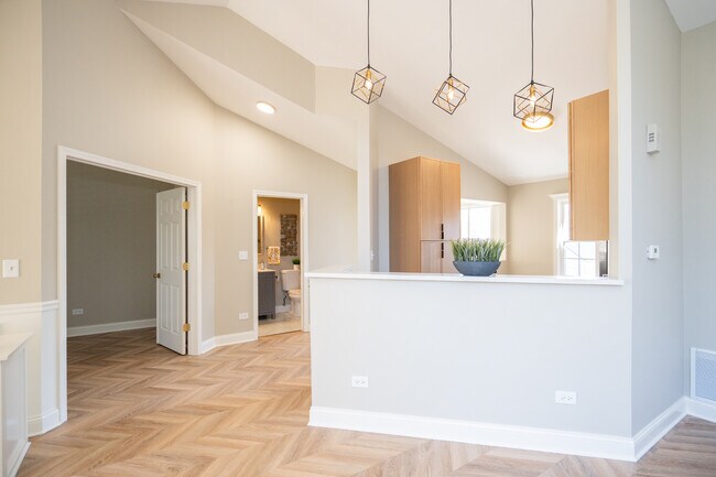 Building Photo - 2835 Rutland Cir