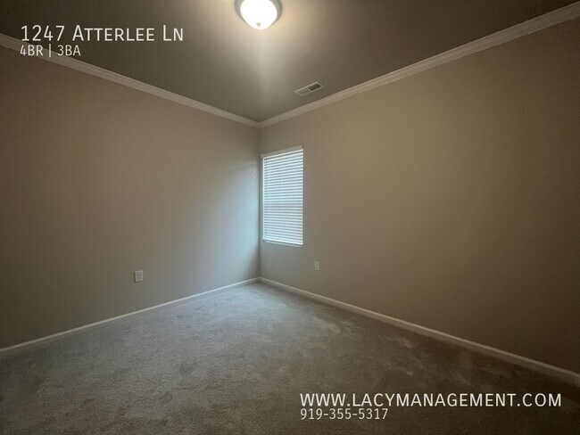 Building Photo - 1247 Atterlee Ln