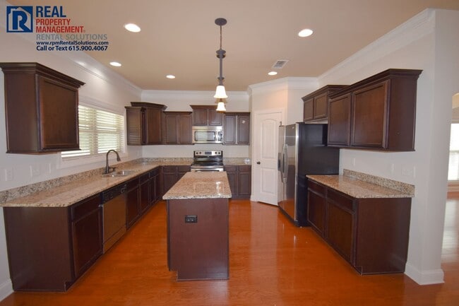 Building Photo - Lovely 3 bd home with bonus room, attached garage and covered patio! Neighborhood pool! Triple Bl...