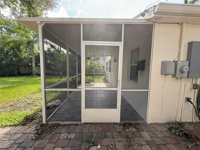 Building Photo - 4727 W Wallcraft Ave