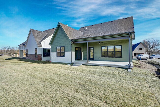 Building Photo - 16648 Garnett St