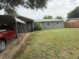 Building Photo - 2808 Park View Dr