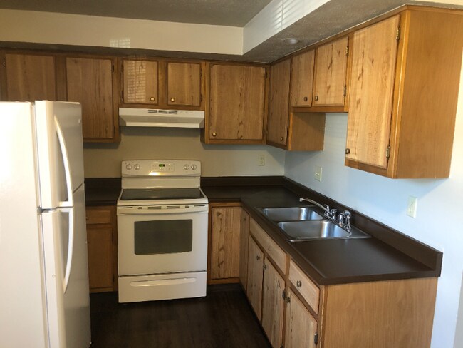 Building Photo - 201 N Highland Ave