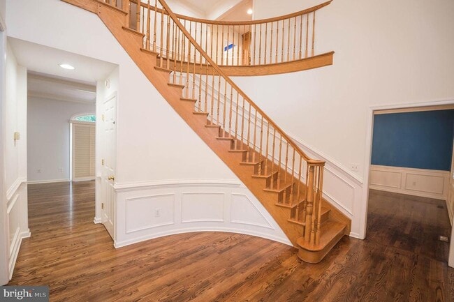 Building Photo - 5482 Royal Mile Blvd