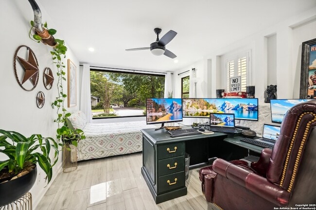 Building Photo - 423 College Blvd