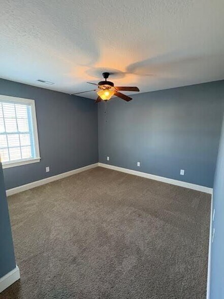 Building Photo - 1904 Leighton Dr