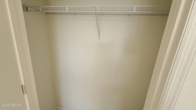 Building Photo - 550 Armoyan Wy