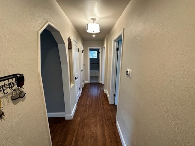 Building Photo - Upgraded 4 bedroom, 2 bath beauty in Engle...