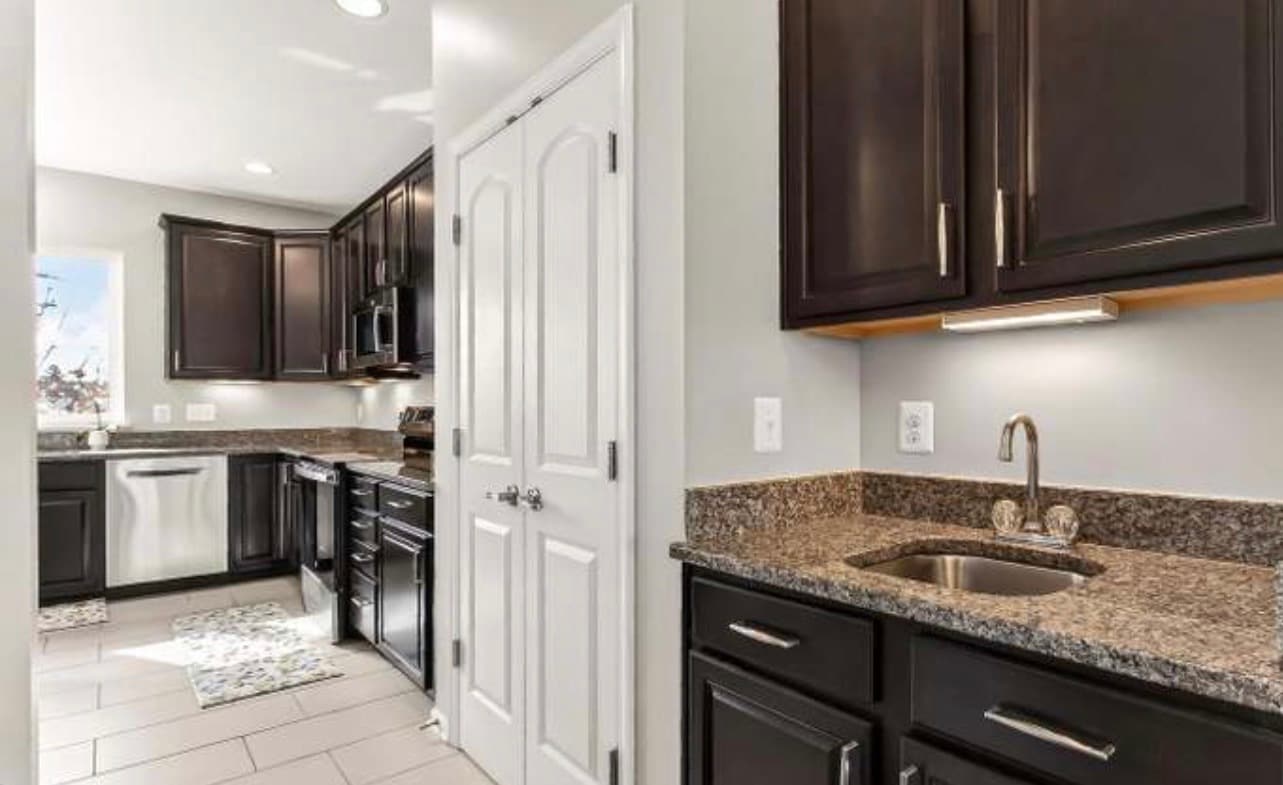 Building Photo - 43473 Hopestone Ter