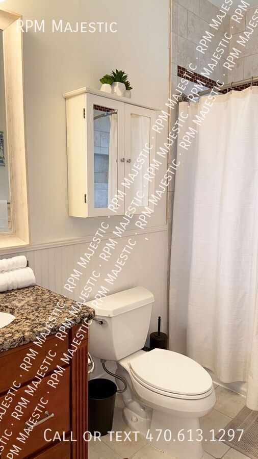 Building Photo - 694 Bellemeade Ave NW