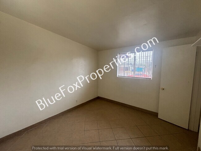 Building Photo - 4825 E 23rd St