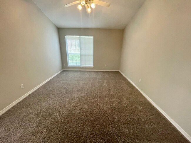 Building Photo - SPRING LAKE GATED COMMUNITY