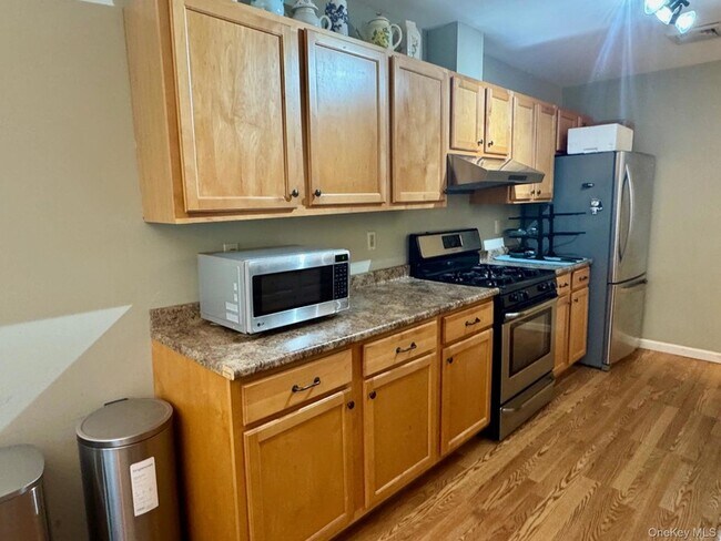 Building Photo - 51 Deer Ct Dr