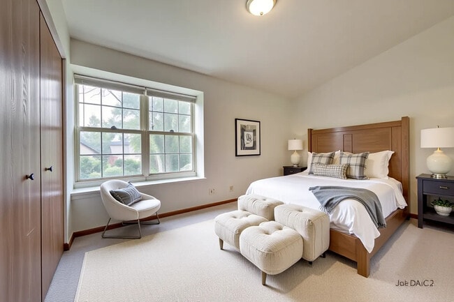 Building Photo - 1915 Brighton St