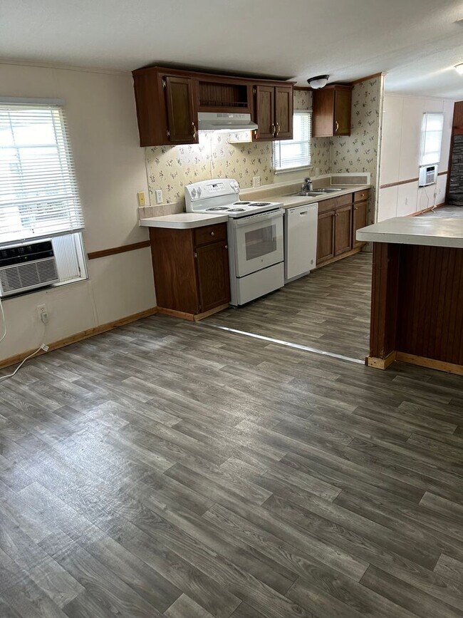 Building Photo - 112 Tyner Dr