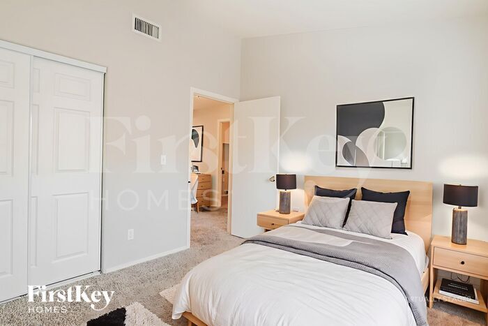 Building Photo - 3392 W Vía Campana De Oro