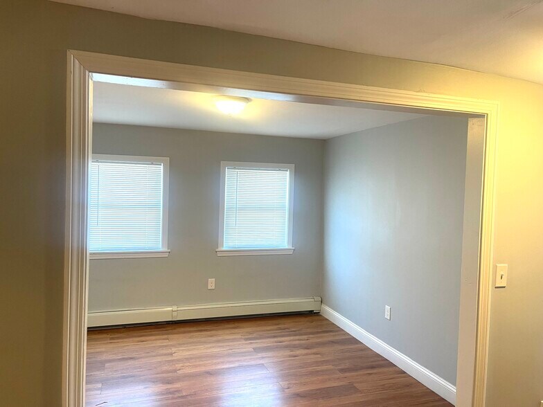 Building Photo - 26 Babson St